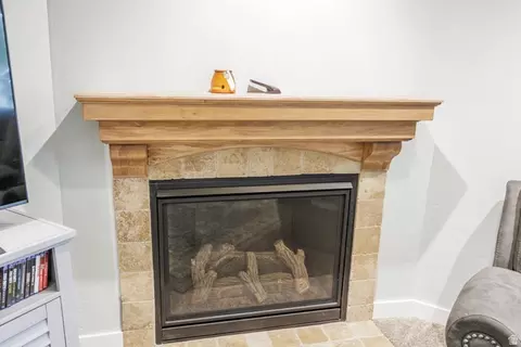 Living - 3892 E South Pass Cv, Eagle Mountain, UT 84005 photo 4 of 4