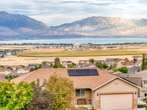 View/Area - 3892 E South Pass Cv, Eagle Mountain, UT 84005 photo 2 of 9