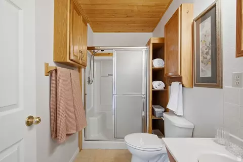 Bath - 12035 E Fairview Dr N, Fairview, UT 84629 photo 3 of 3