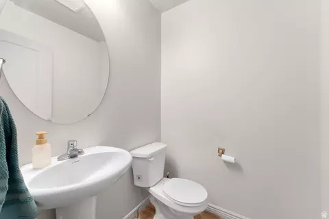 Bath - 662 N 2560 E, Spanish Fork, UT 84660 photo 1 of 3