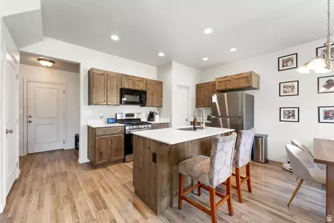 Kitchen - 662 N 2560 E, Spanish Fork, UT 84660 photo 1 of 4