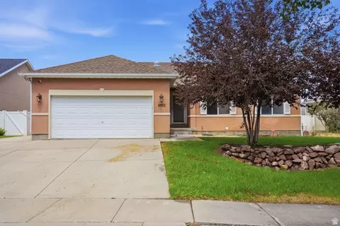 6952 W Hunter Dr, West Valley City, UT 84128