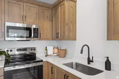 1271 S 985 E, Ogden, UT 84404 photo 16