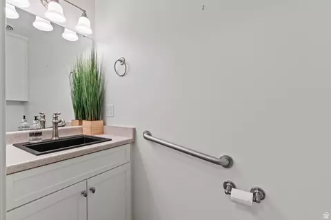 Bath - 855 W 1040 S, Logan, UT 84321 photo 3 of 3