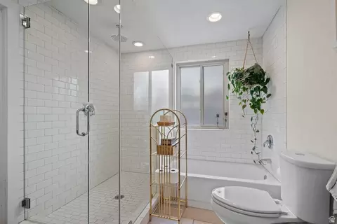 Bath - 5138 S Caribbean Way, Murray, UT 84107 photo 1 of 3