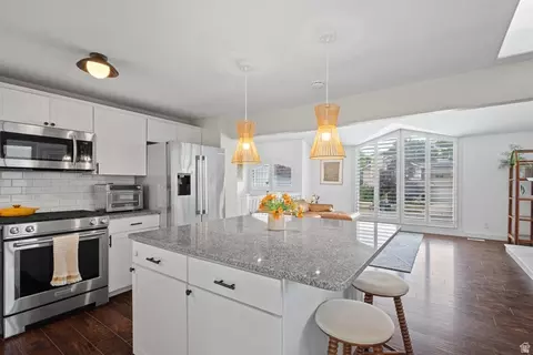 Kitchen - 5138 S Caribbean Way, Murray, UT 84107 photo 5 of 5