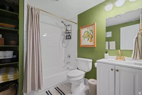Bath - 5138 S Caribbean Way, Murray, UT 84107 photo 3 of 3