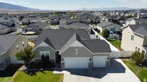 View/Area - 1422 E Lowe Peak Dr, Eagle Mountain, UT 84005 photo 1 of 3