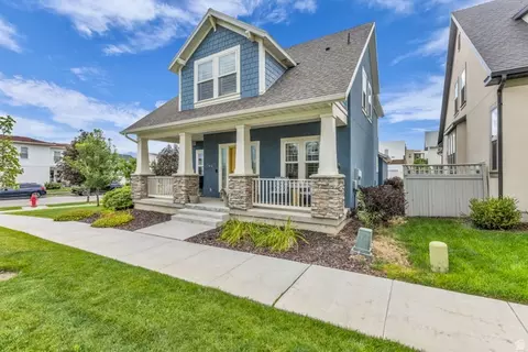 10562 S Sturgeon Dr, South Jordan, UT 84009