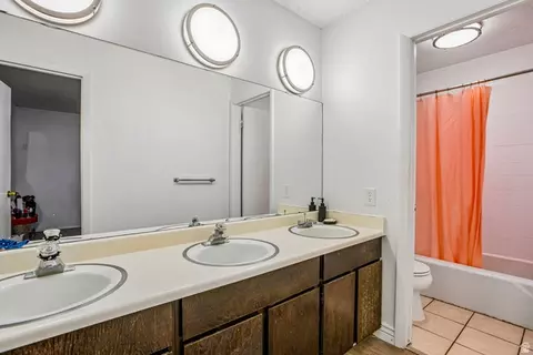 Bath - 768 E 300 N, Provo, UT 84606 photo 5 of 5