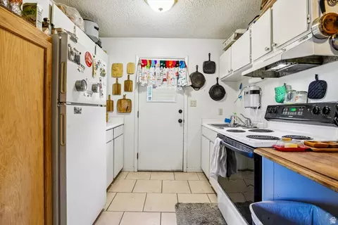Kitchen - 768 E 300 N, Provo, UT 84606 photo 2 of 4