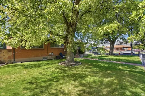 Exterior - 410 E 9120 S, Sandy, UT 84070 photo 4 of 6