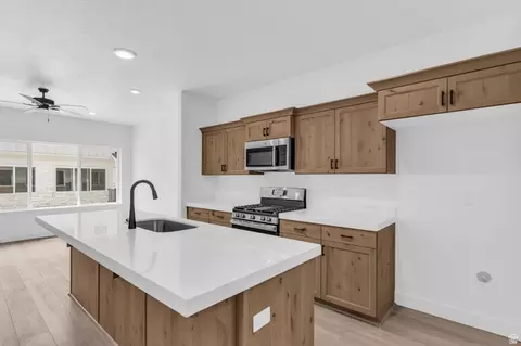 Kitchen - 1194 E Goldie Lou Ln UNIT EAGLE, Eagle Mountain, UT 84005 photo 1 of 1