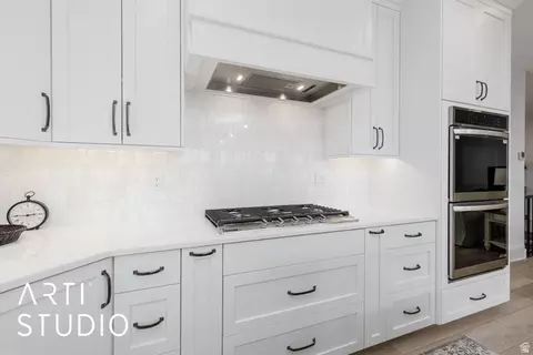 Kitchen - 1302 E Sunset Ct, Ogden, UT 84403 photo 2 of 3