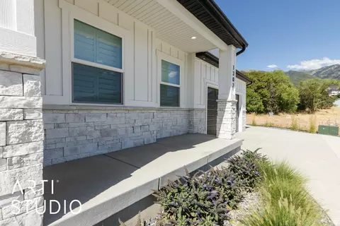 Exterior - 1302 E Sunset Ct, Ogden, UT 84403 photo 6 of 8
