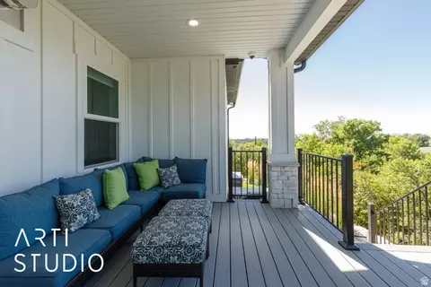 Exterior - 1302 E Sunset Ct, Ogden, UT 84403 photo 5 of 8