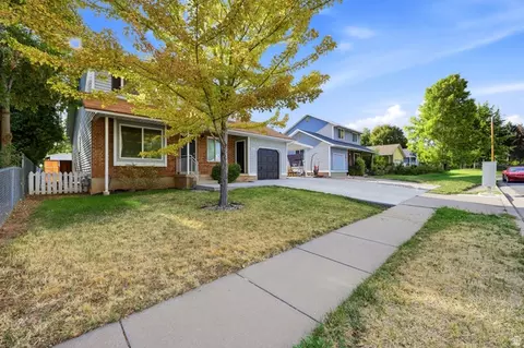 Exterior - 1922 S 100 E, Clearfield, UT 84015 photo 3 of 9