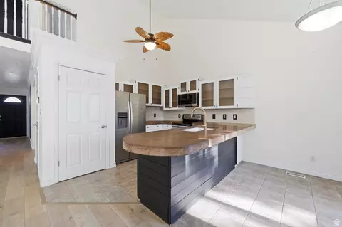 Kitchen - 1922 S 100 E, Clearfield, UT 84015 photo 1 of 4