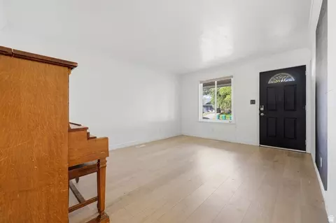 Living - 1922 S 100 E, Clearfield, UT 84015 photo 6 of 7