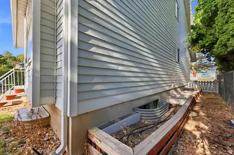 Exterior - 1922 S 100 E, Clearfield, UT 84015 photo 9 of 9