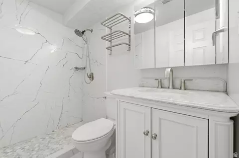 Bath - 1922 S 100 E, Clearfield, UT 84015 photo 3 of 3