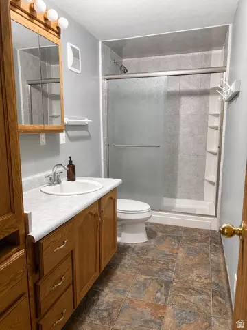 Bath - 600 E 200 N, Mount Pleasant, UT 84647 photo 2 of 2