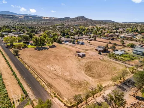 1217 N Horsemans Park Dr, Dammeron Valley, UT 84783