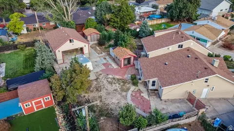 View/Area - 556 W Greenleaf Dr, Murray, UT 84123 photo 3 of 9