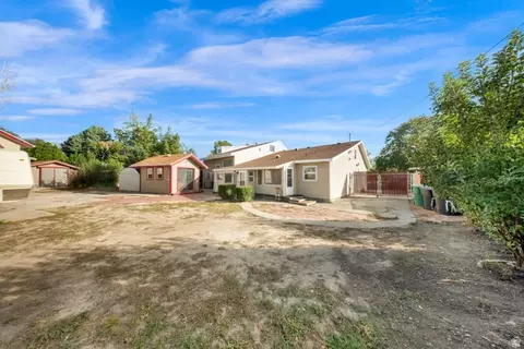 Exterior - 556 W Greenleaf Dr, Murray, UT 84123 photo 3 of 9