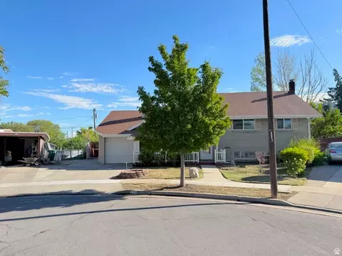 556 W Greenleaf Dr, Murray, UT 84123 photo 2