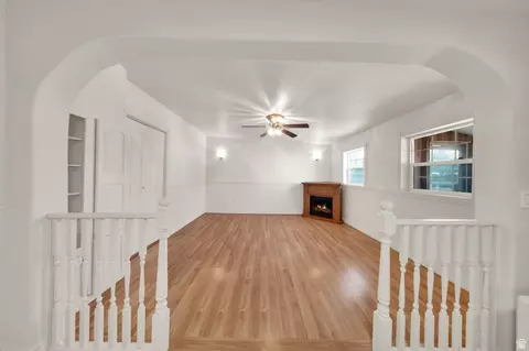 Living - 556 W Greenleaf Dr, Murray, UT 84123 photo 3 of 6