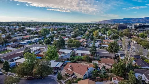 View/Area - 556 W Greenleaf Dr, Murray, UT 84123 photo 9 of 9