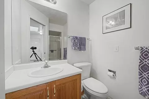 Bath - 145 N 170 E, Orem, UT 84057 photo 2 of 3