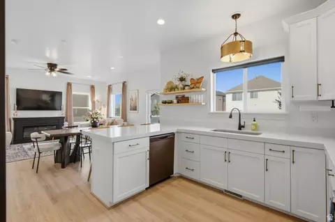 Kitchen - 3723 N Annabell St, Eagle Mountain, UT 84005 photo 4 of 4