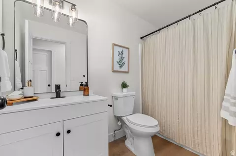 Bath - 9828 S 2240 E, Sandy, UT 84092 photo 1 of 3