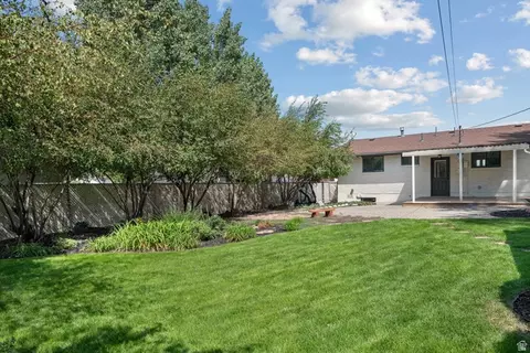 Exterior - 768 E 8080 S, Sandy, UT 84094 photo 5 of 11