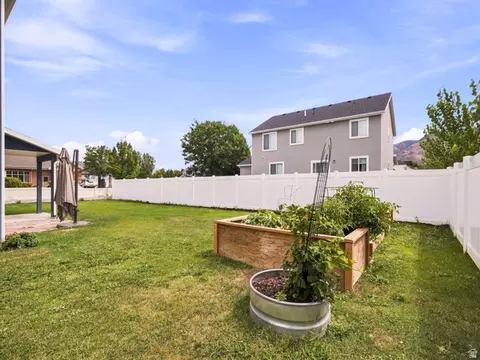 Exterior - 244 N 200 E, Salem, UT 84653 photo 5 of 6