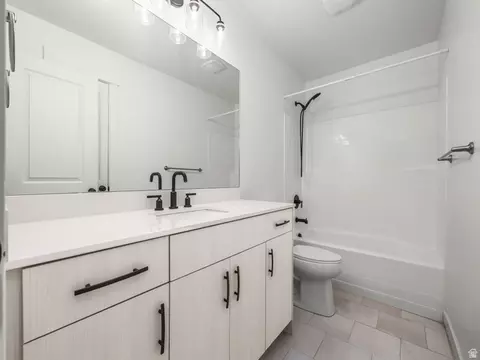 Bath - 244 N 200 E, Salem, UT 84653 photo 2 of 5