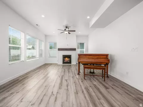 Living - 244 N 200 E, Salem, UT 84653 photo 4 of 5