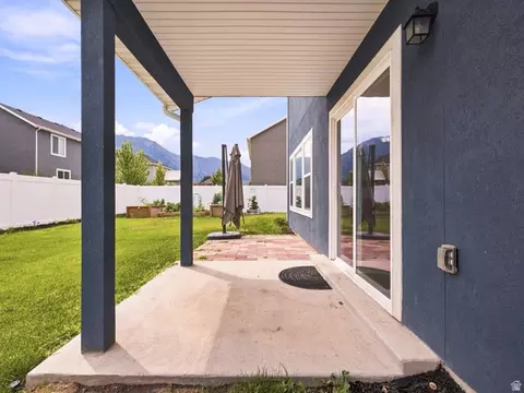 Exterior - 244 N 200 E, Salem, UT 84653 photo 4 of 6