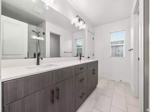 Bath - 244 N 200 E, Salem, UT 84653 photo 3 of 5
