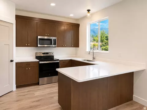 Kitchen - 630 E 800 S, Springville, UT 84663 photo 2 of 3