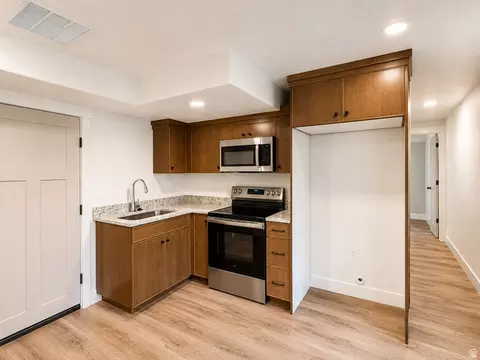 Kitchen - 630 E 800 S, Springville, UT 84663 photo 3 of 3
