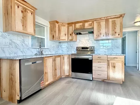Kitchen - 7600 E 2500 S, Jensen, UT 84035 photo 2 of 4