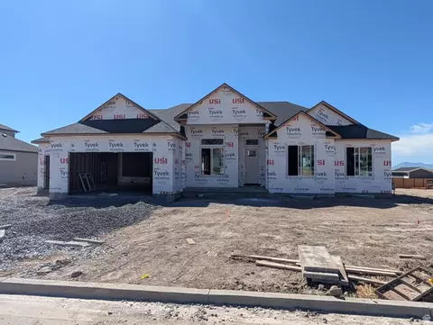 Exterior - 623 S 125 E #116, Hyde Park, UT 84318 photo 3 of 10