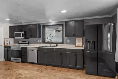 Kitchen - 1520 E 8600 S, Sandy, UT 84093 photo 2 of 3