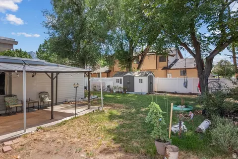 Exterior - 1520 E 8600 S, Sandy, UT 84093 photo 3 of 7