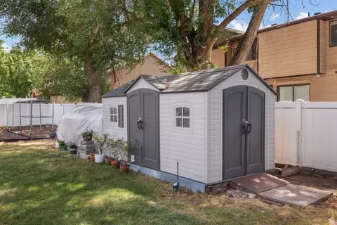 Exterior - 1520 E 8600 S, Sandy, UT 84093 photo 6 of 7