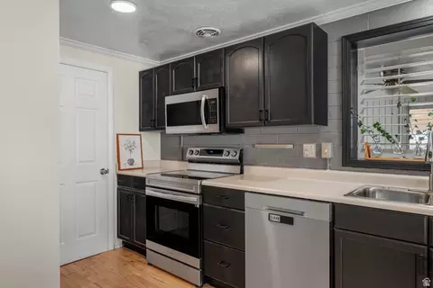 Kitchen - 1520 E 8600 S, Sandy, UT 84093 photo 3 of 3