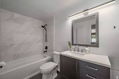 Bath - 1520 E 8600 S, Sandy, UT 84093 photo 3 of 3